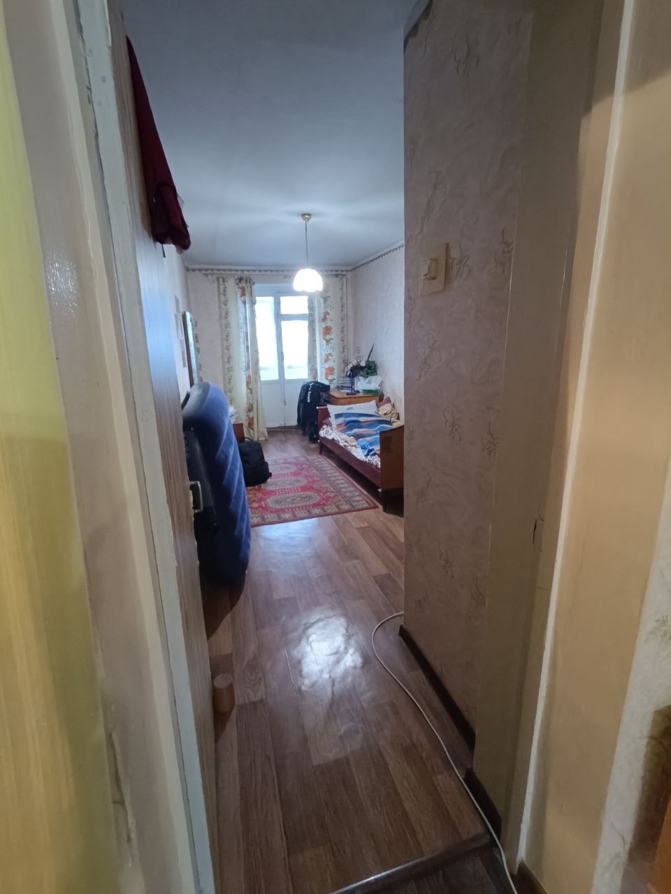 Продам 2-ком. квартиру на Кв.Дружбы. 4/5 эт. , 46 кв. м, кирпичный дом, не угловая, теплая, коммуникации поменялись, сан/узел раздельный. Удобное местоположение - Рядом парк, школа, д/сад, рынок, МФЦ , банк, магазины, аптека, остановки транспорта. Долгов нет, документы готовы. 3,8 млн руб. +7959-216-43-31, +7...
