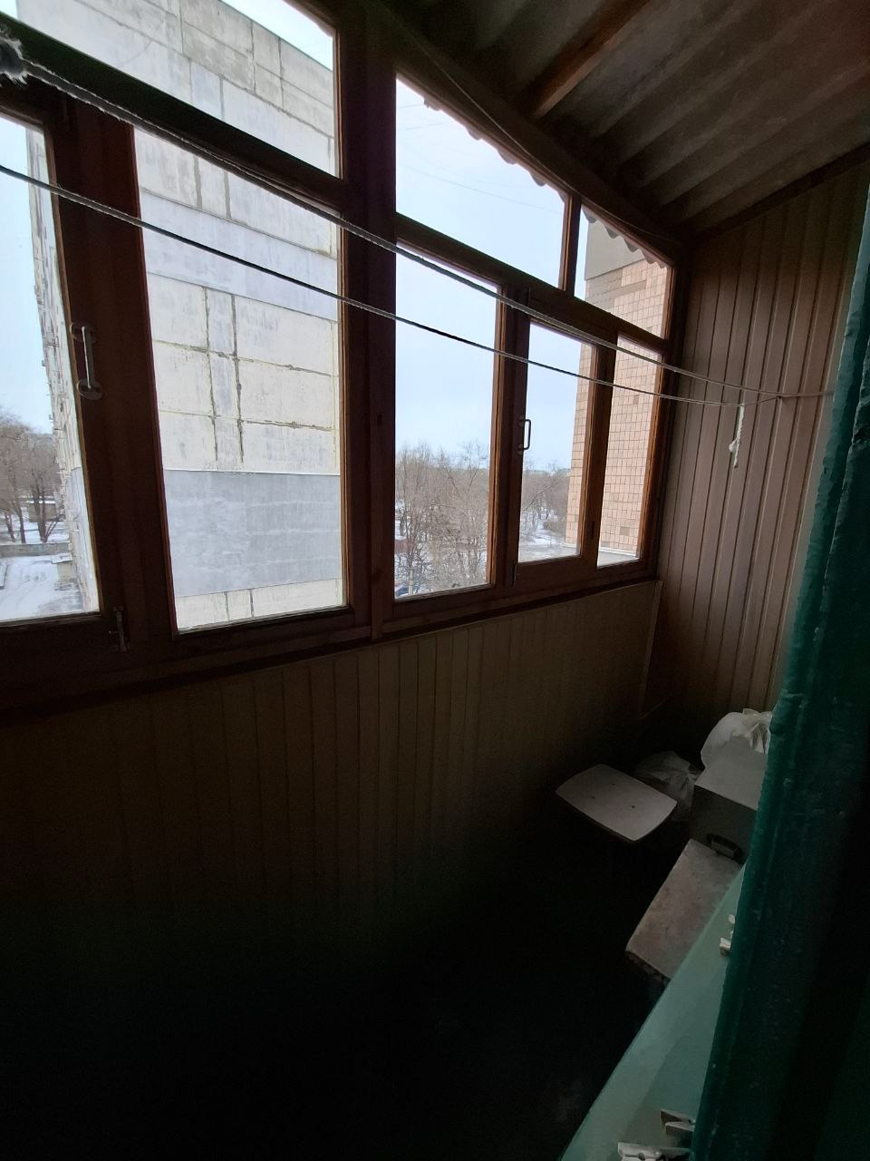‼‼ Продам 1 ком.квартиру на кв. Дружбы, 5/5 эт., 31 кв.м. общ.пл., центральное отопление, не угловая, сухая, с/у раздельный, балкон остеклен, вода постоянно, жилое состояние. Хорошее месторасположение: МФЦ, банк, рынок, магазины, школа, дет.садик, остановка транспорта. . Цена 2 700 000₽. Торг уместен. +7959-2...
